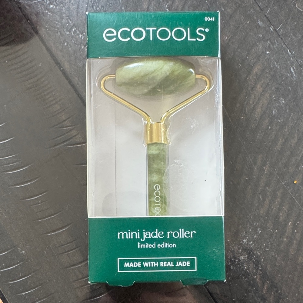 EcoTools Limited Edition Jade Roller with Gold Accents